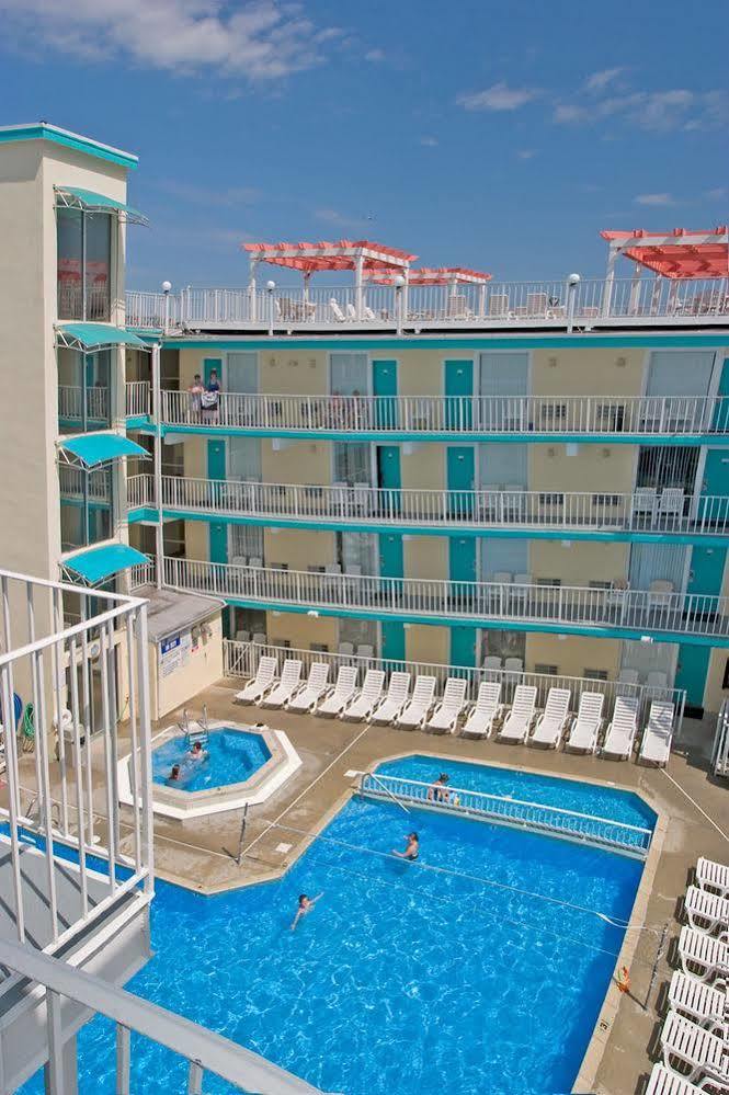 Aqua 3*